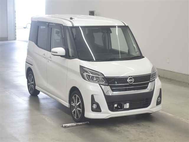 124 Nissan Dayz roox B21A 2018 г. (MIRIVE Aichi)